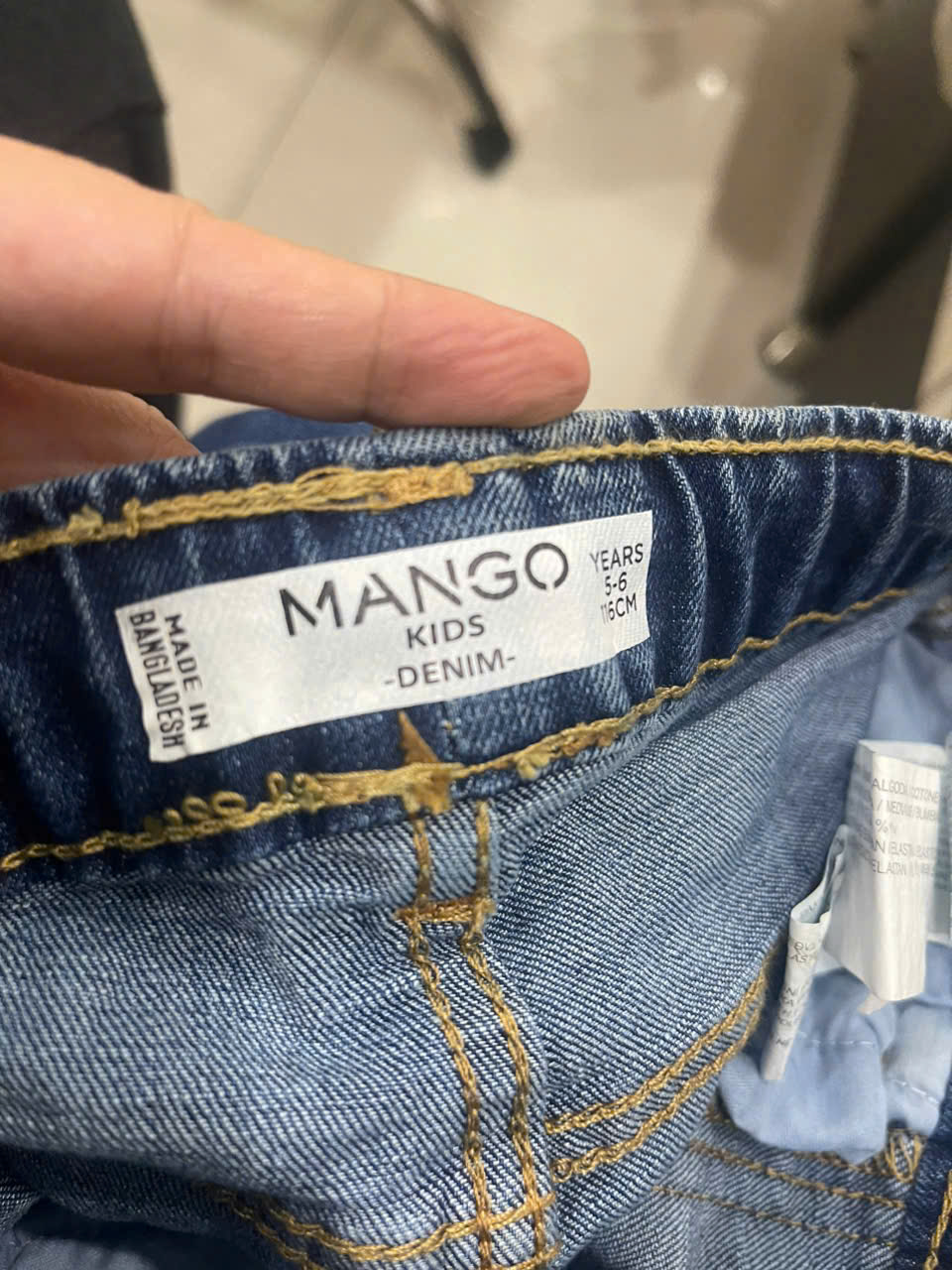 Quần jean dài bé trai Mango xuất xịn made in Bangladesh - Quần đang onweb - Lưng thun có dây rút giúp bé dễ điều chỉnh vòng bụng .  - Size :  5/6-11/12tuổi4