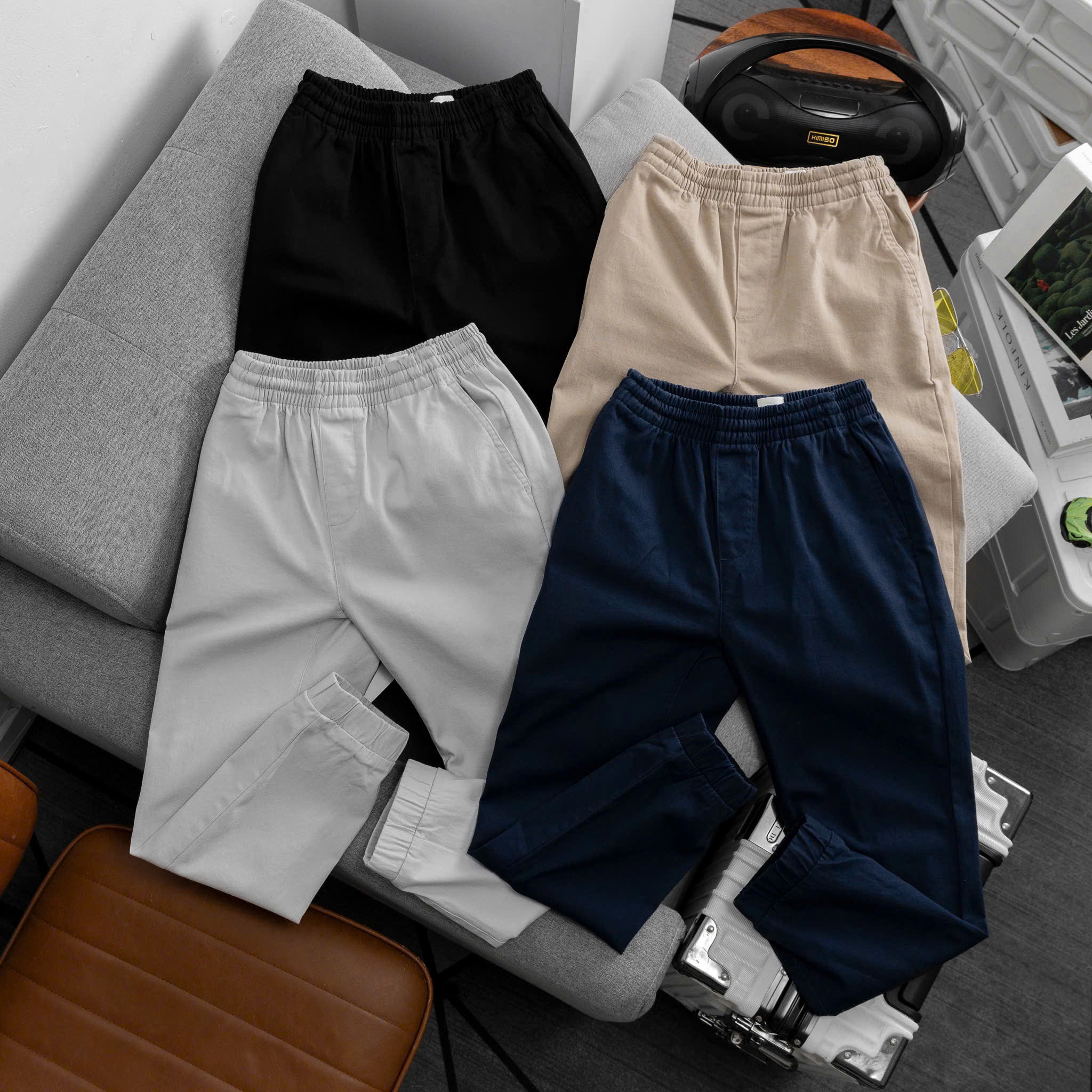Quần jogger kaki bé trai size đại XS - XXL (18-56 kg). Chất vải kaki thun 95% cotton và 5% co giãn giúp bé thoải mái cả ngày.