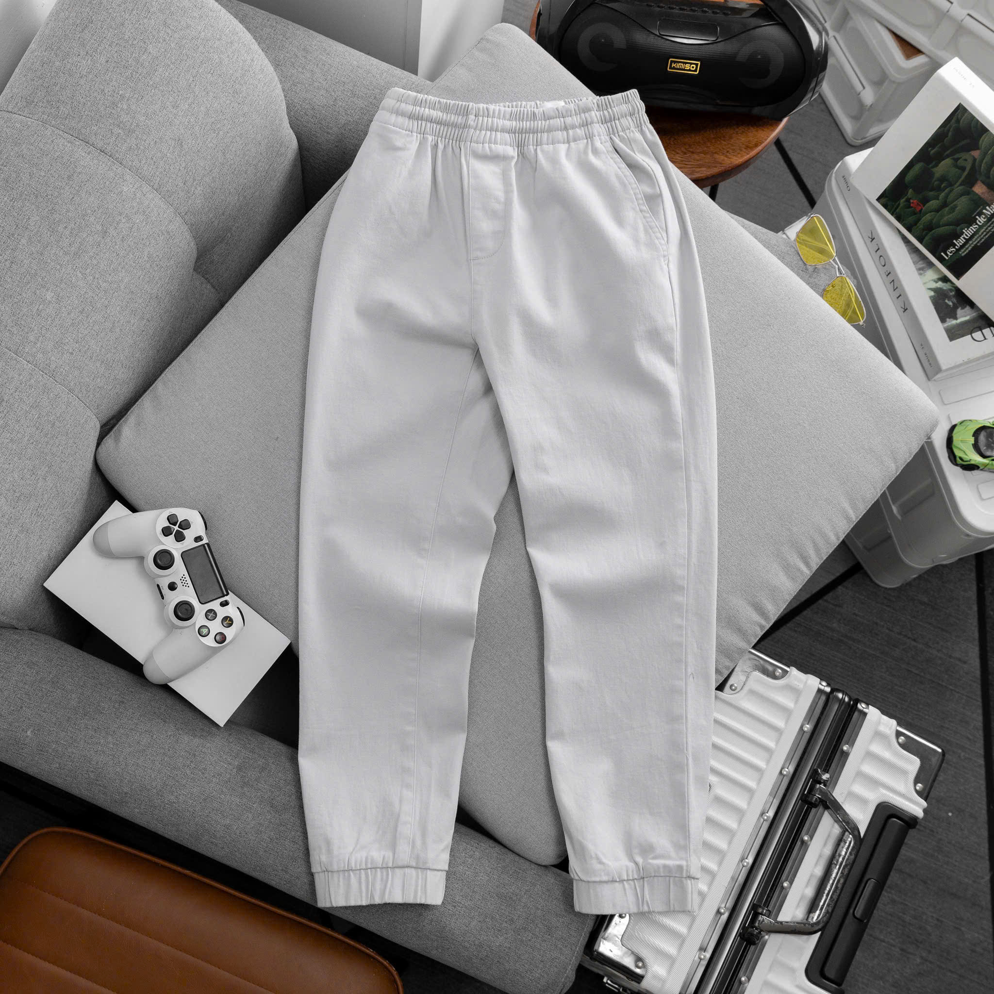 Quần jogger kaki bé trai size đại XS - XXL (18-56 kg). Chất vải kaki thun 95% cotton và 5% co giãn giúp bé thoải mái cả ngày.7
